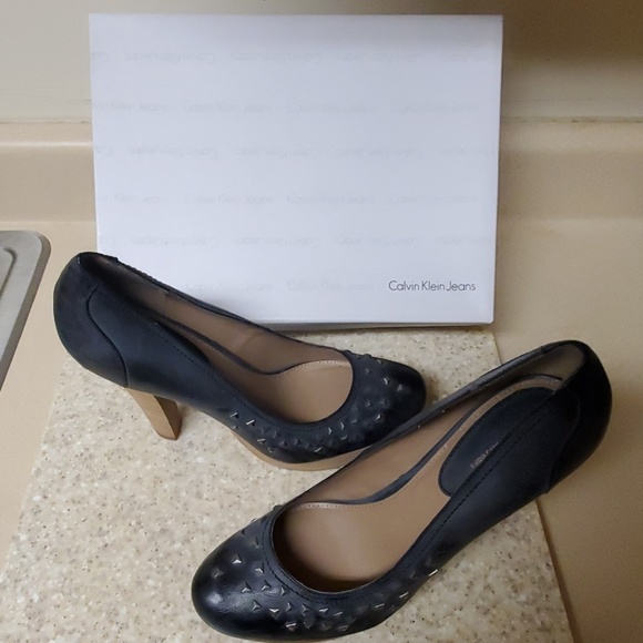 Calvin Klein Jeans Heels - Picture 2 of 8